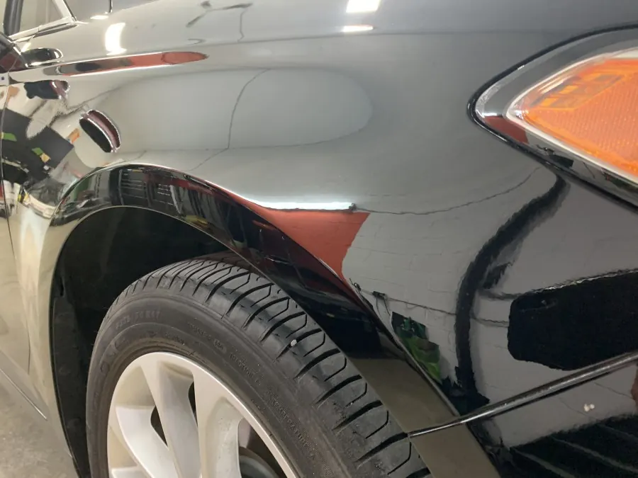 Ford après débosselage